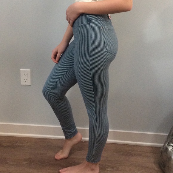 HUE striped blue jeggings, size S - Picture 3 of 4